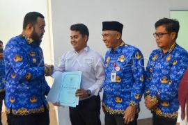 Peresmian koperasi kelurahan merah putih di Padang