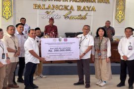 REI Kalteng salurkan bantuan Rp200 juta untuk benahi RTLH