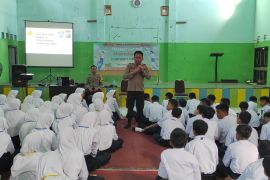 Polres Situbondo edukasi pelajar bahaya narkoba