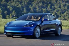Tesla akan luncurkan Model 3 dengan pembaruan baterai di China