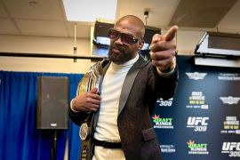Jon Jones ingin hadapi siapa pun juara kelas berat saat UFC Gedung Putih