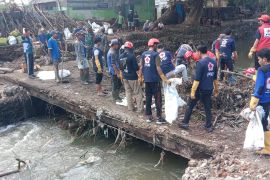 Perbaikan jembatan rusak akibat banjir di Mataram siap ditender