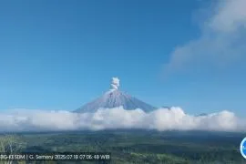 Mt Semeru erupts five times in a day, spews ash 700m into sky