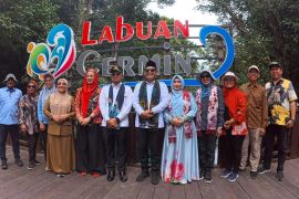 Rudy-Seno kunjungi obyek wisata kelas dunia di Berau