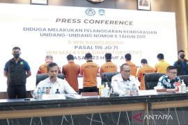 Imigrasi Surabaya amankan tujuh WNA terkait izin tinggal