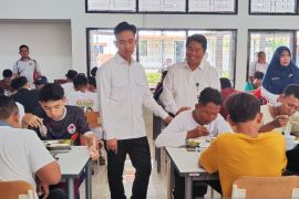 Tinjau Sekolah Rakyat Solo, Wapres Gibran ingin siswa nyaman saat MPLS