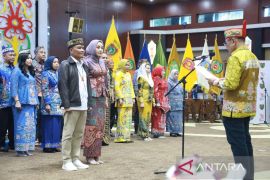 Bupati dan Ketua TP-PKK Katingan dikukuhkan sebagai Ayah/Bunda GenRe