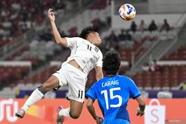 ASEAN U-23 - Indonesia vs Filipina unggul 1-0 di babak pertama karena gol bunuh diri