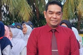 Kotabaru govt supports father drops child to school program