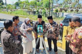 Kemenag Rejang Lebong siapkan peralatan pengecekan arah kiblat