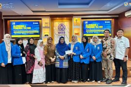 Mahasiswa FKIP UMSU dapat tali asih