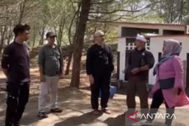 Pemkab Cianjur membantu masyarakat pesisir kembangkan potensi wisata