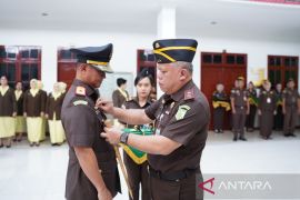 Kajati Sumut Harli Siregar lantik Wakajati, dua Asisten dan delapan Kajari