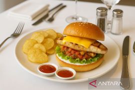 Nikmati hidangan tropis & minuman segar di Swiss-Belhotel Pangkalpinang musim ini