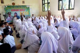 DKP3 Balangan cegah stunting melalui B2SA goes to school