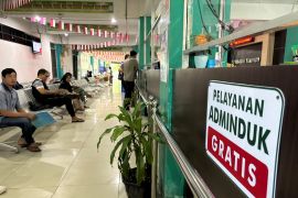 Disdukcapil Pontianak imbau warga tidak gunakan calo urus dokumen kependudukan