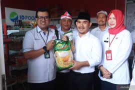 Pemkab Bekasi meluncurkan dua unit Koperasi Merah Putih