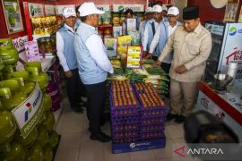 Prabowo perintahkan Kapolri-jaksa Agung tindak tegas pengoplos beras