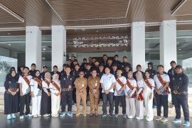 Bupati Paser lepas kontingen FORNAS Ke -VIII di Provinsi NTB