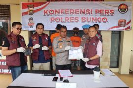 Polres Bungo Jambi  amankan dua pelaku narkoba sita satu kilogram sabu