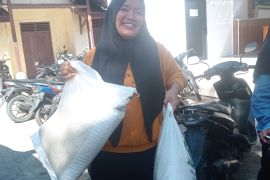 Bulog Lebak-Pandeglang menjamin persediaan beras cukup untuk setahun