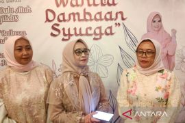 Majelis Taklim Ikano Unpad wakafkan ratusan Al Quran