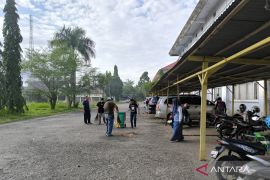 Pemkab Mukomuko pertahankan petugas kebersihan jalan