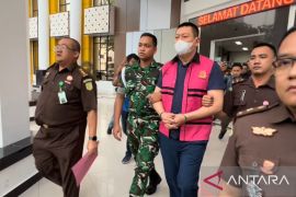 Kejati Jambi tahan tersangka korupsi kredit investasi bank bumn