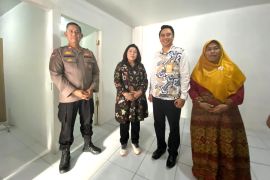 Bank Mandiri Taspen bedah rumah nasabah pensiunan di Bekasi