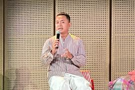 Hagai Pakan mengajak masyarakat cintai kebaya, bukan sekadar tren