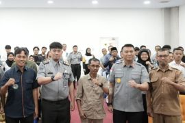 Imigrasi berikan edukasi soal visa di Kampung Inggris Kediri