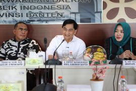 Pemprov Banten sambut investasi asal patuhi aturan dan serap tenaga lokal