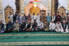 Ustad Dede Purnama laksanakan subuh keliling BEDEPUR di Masjid Jami Al-Iman Air Itam