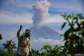 Aktivitas vulkanik Gunung Semeru terbanyak di Indonesia