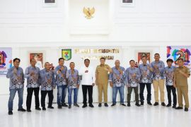 Darma Wijaya-Adlin Tambunan dukung program UKW PWI Serdang Bedagai