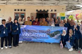 Mahasiswa dari tiga fakultas IAIN SAS Babel KKN di Desa Air Mesu Timur