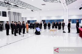 Lantik jabatan baru di lingkup eselon II, Menteri Nusron ingatkan 80 persen tugas pokok adalah pelayanan