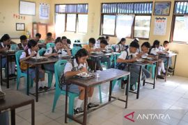 Kisah ompreng di ujung negeri