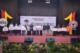 Semen Padang Group salurkan beasiswa total Rp2,2 M untuk 1.467 pelajar