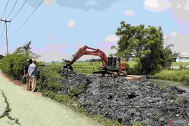 Pemkab Bekasi tuntaskan normalisasi sungai di 54 titik dari total target 65 lokasi