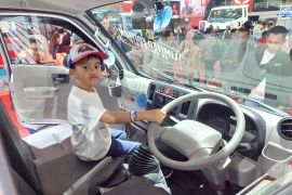 Isuzu Traga 50th Special Edition dijual terbatas hanya 50 unit