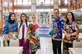 Bank Kalteng beri bantuan Dispursip, pacu perkembangan literasi