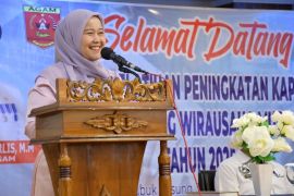 Pemkab Agam latih pemuda agar bisa bersaing dunia usaha