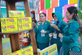 TP PKK Bengkayang mengolah jagung jadi produk unggulan ekonomi kreatif