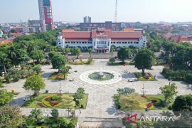 Pemkot Surabaya kuatkan ekonomi kerakyatan melalui revolusi digital