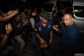 Puluhan kades dan Camat Pagar Gunung diciduk terkait kasus pungli dana desa di Lahat Page 2 Small