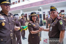 Asnath Anytha Idatua Hutagalung resmi jabat Kajari Labuhanbatu