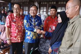 Pemkab Kapuas menyalurkan bantuan PAS kepada ratusan penerima