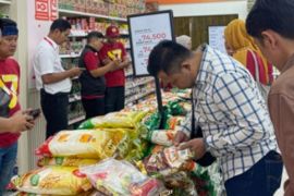 Tim gabungan kolaborasi waspadai peredaran beras oplosan di Purwakarta