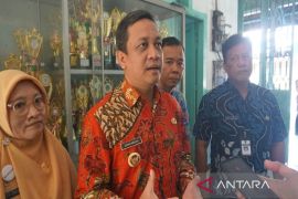 Pemkot Pekalongan  terapkan berdiri sejenak dengarkan lagu kebangsaan